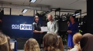 overhandiging POWER award aan Livia